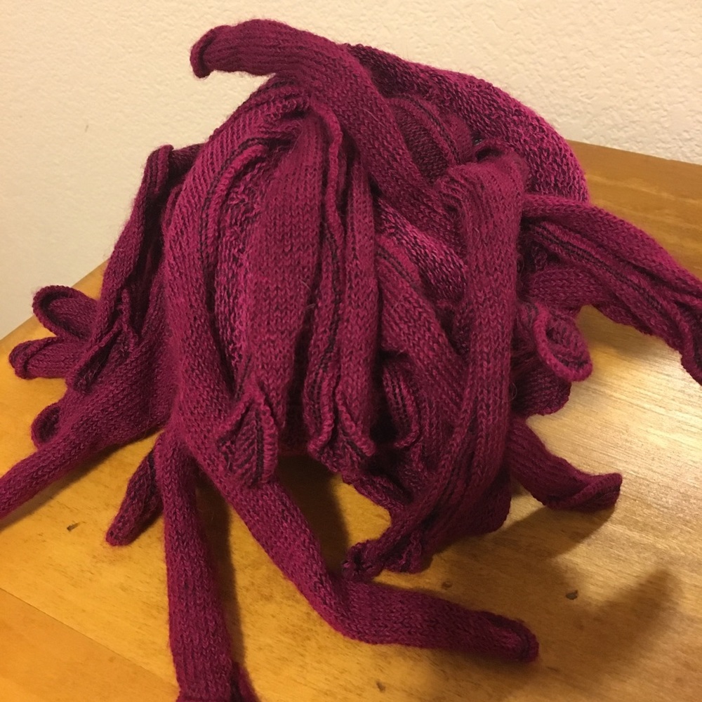 G & C Scarf - Picture 3 of 5